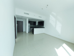 Bright &amp; Spacious | Vacant on Transfer | Investment Deal